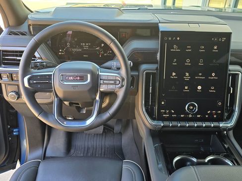 Used 2025 GMC Yukon XL Elevation RWD image 18