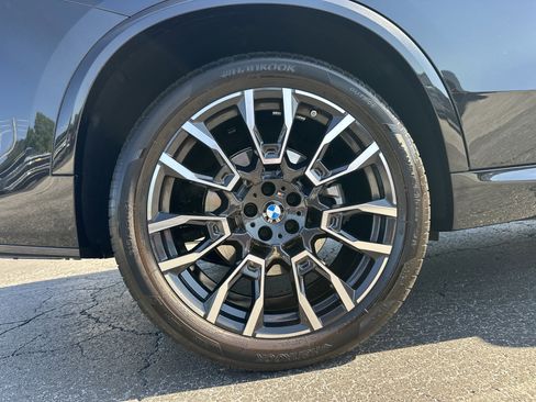 Used 2025 BMW X5 sDrive40i w/ M Sport Package RWD image 18