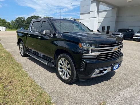 Used 2021 Chevrolet Silverado 1500 High Country w/ Technology Package AWD/4WD image 9