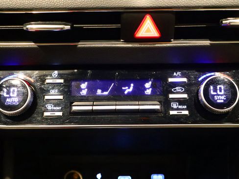 Used 2023 Hyundai Sonata Limited w/ Preferred Accessory Package image 24