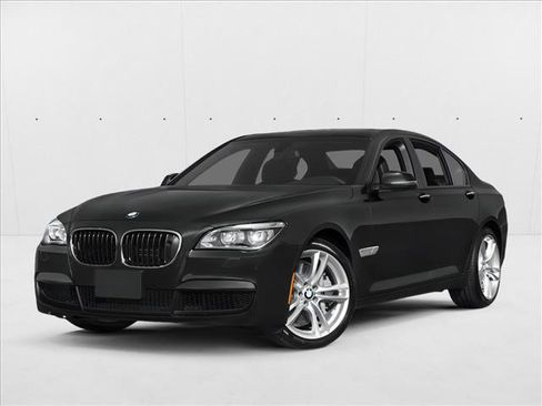 Used 2013 BMW 750Li RWD image 1
