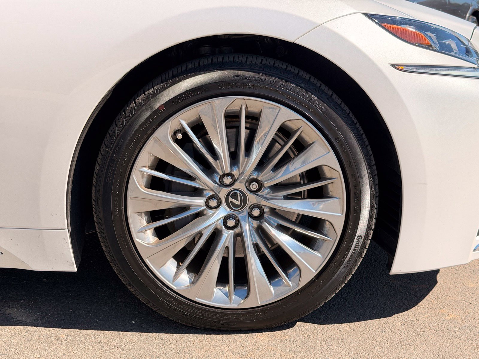 Used 2020 Lexus LS 500 w/ Interior Upgrade Package RWD image 21