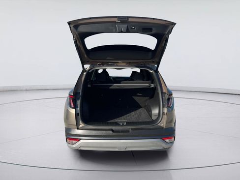 Used 2025 Hyundai Tucson Limited AWD/4WD image 14