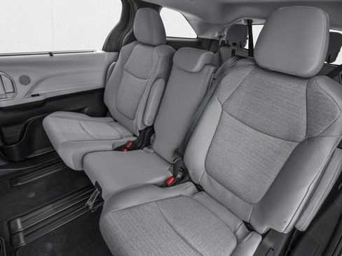 New 2026 Toyota Sienna LE FWD image 9