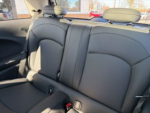 Used 2023 MINI Cooper S image 5