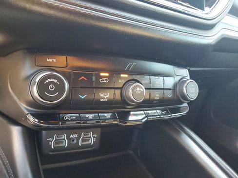 Used 2021 Dodge Durango SXT image 21