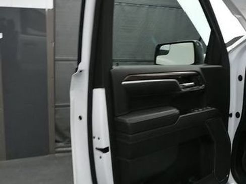 Used 2023 Chevrolet Silverado 1500 LT Trail Boss w/ Protection Package AWD/4WD image 10