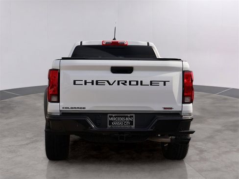 Used 2024 Chevrolet Colorado Trail Boss w/ Technology Package image 6