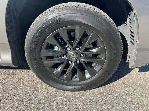 Used 2022 Lexus GX 460 Premium image 3