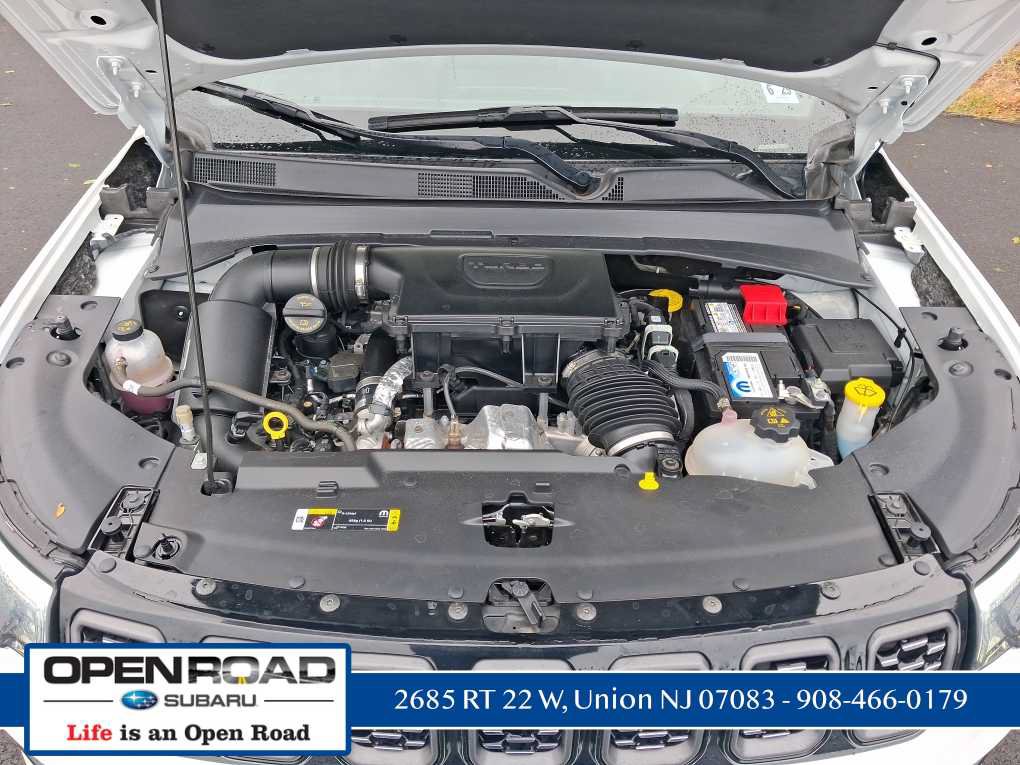Used 2024 Jeep Compass Limited w/ High Altitude Package AWD/4WD image 9