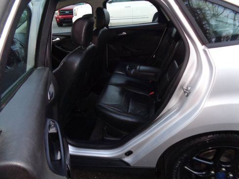 Used 2016 Ford Focus SE w/ Equipment Group 201A image 13