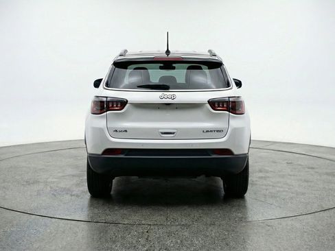 Used 2025 Jeep Compass Trailhawk AWD/4WD image 7