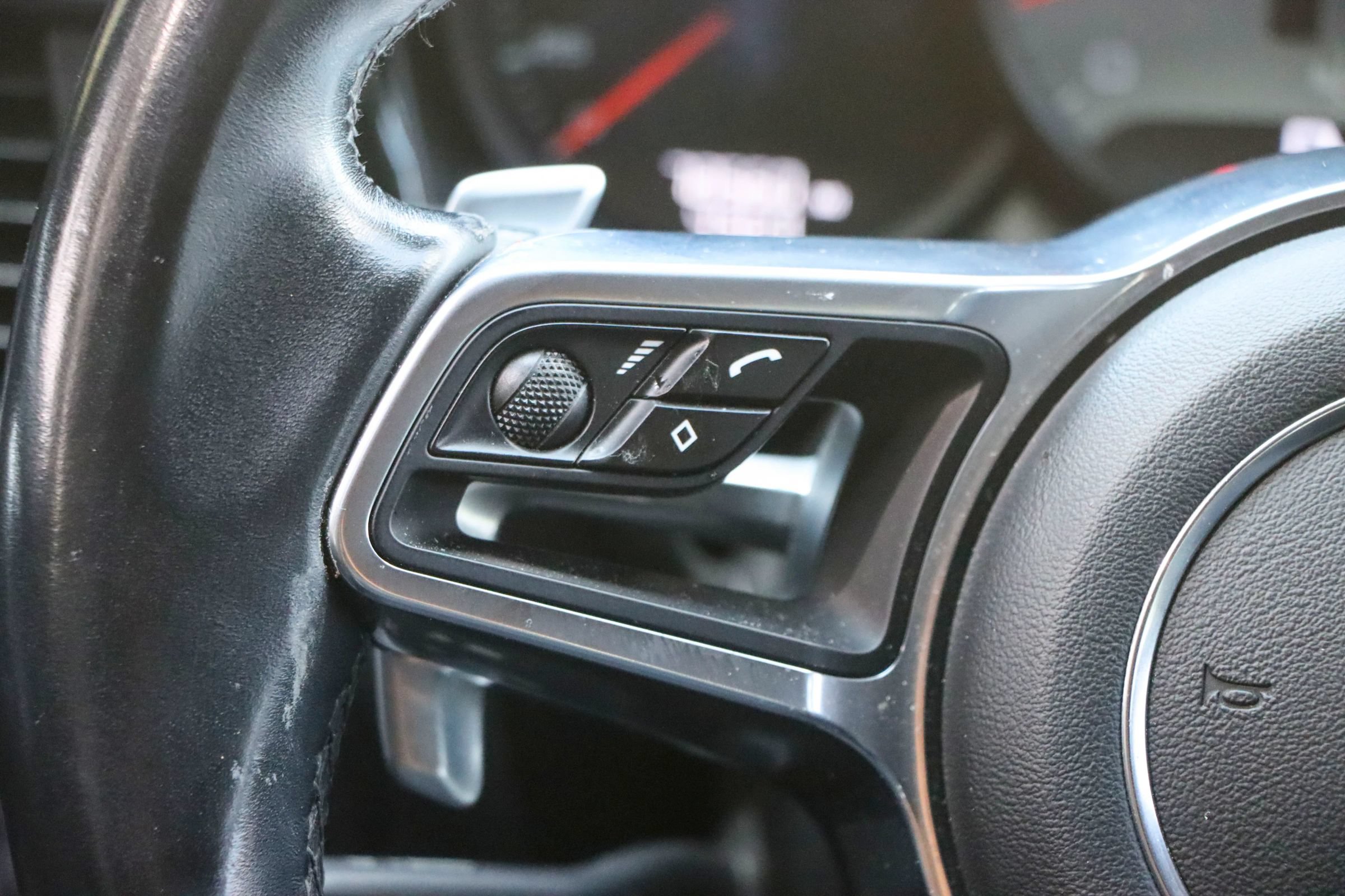 Used 2017 Porsche Macan S AWD/4WD image 29