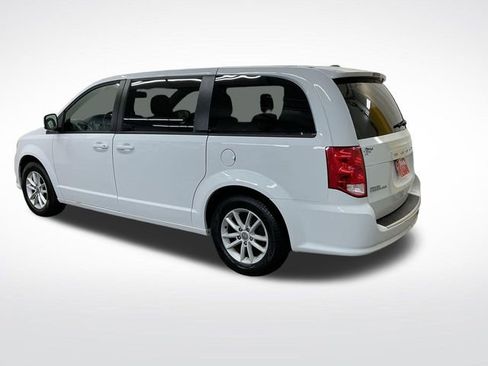 Used 2020 Dodge Grand Caravan SE FWD image 4