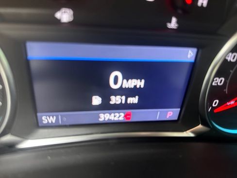 Used 2023 Chevrolet Equinox Premier AWD/4WD image 24