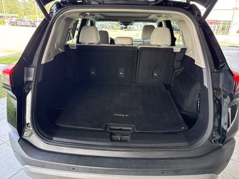 Used 2023 Nissan Rogue SV w/ SV Premium B Package FWD image 30