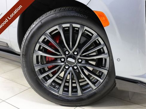 Used 2023 Cadillac Escalade V AWD/4WD image 15