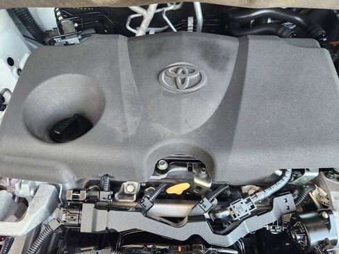 Used 2022 Toyota Sienna Limited AWD/4WD image 32
