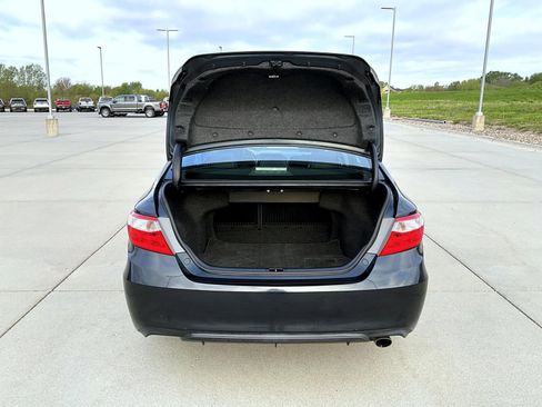 Used 2016 Toyota Camry SE w/ Protection Package (Q2) FWD image 22