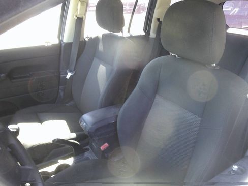 Used 2010 Jeep Compass Sport image 7