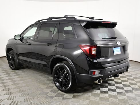Certified 2024 Honda Passport Black Edition image 8