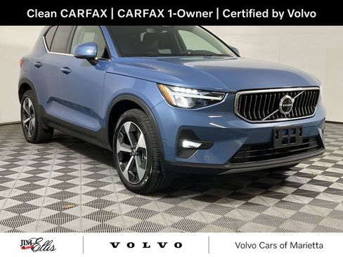 Used 2025 Volvo XC40 B5 Plus image 1