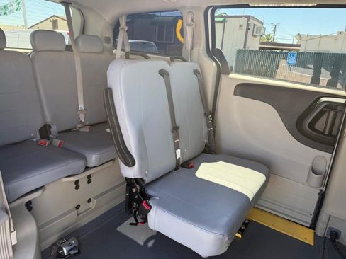 Used 2014 Dodge Grand Caravan SE w/ Quick Order Package 29E SE FWD image 41
