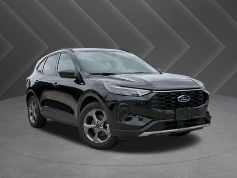 Used 2025 Ford Escape ST-Line FWD image 2