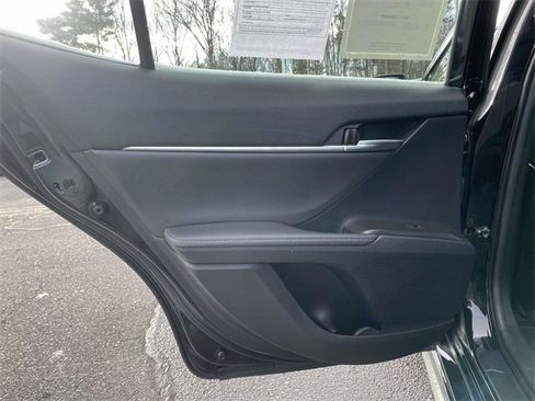 Used 2021 Toyota Camry XSE image 15