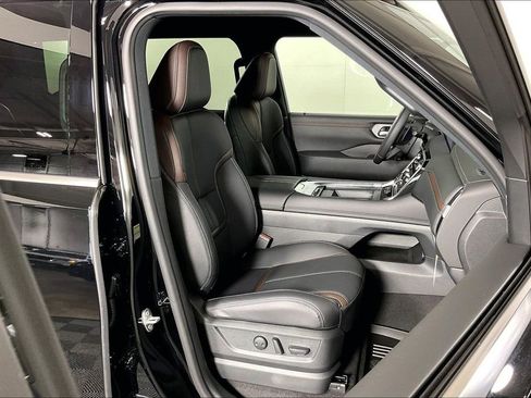New 2026 Nissan Armada SL w/ Captain's Chari Seat Package image 43