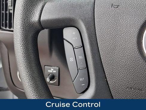 Used 2025 Chevrolet Express 2500 w/ Driver Convenience Package RWD image 6