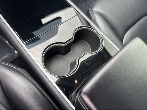 Used 2020 Tesla Model 3 Standard Range Plus image 25