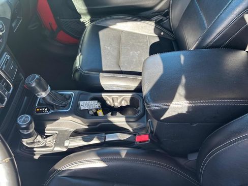 Used 2021 Jeep Gladiator Overland w/ Popular Equipment Package image 32