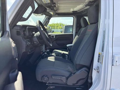 New 2026 Jeep Wrangler Unlimited Rubicon AWD/4WD image 5