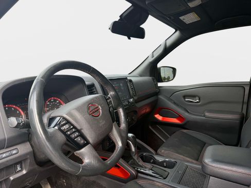 Used 2022 Nissan Frontier Pro-X RWD image 10