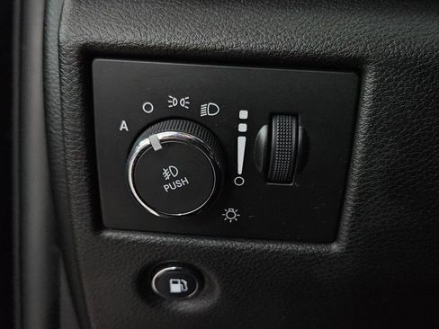Used 2017 Jeep Grand Cherokee Altitude AWD/4WD image 14