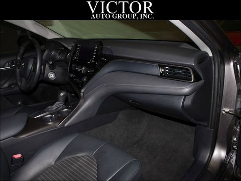 Used 2021 Toyota Camry SE FWD image 35
