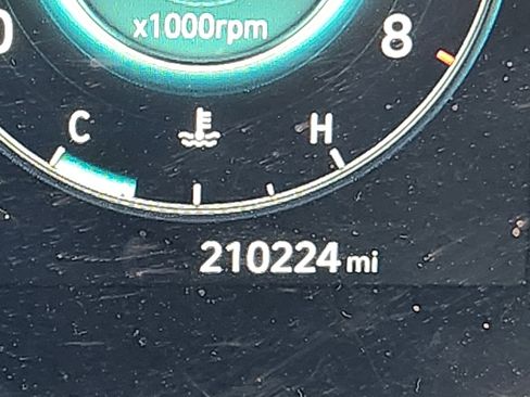 Used 2021 Hyundai Elantra Limited w/ Cargo Package image 21