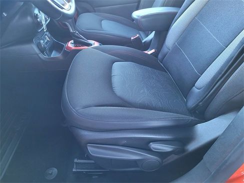 Certified 2015 Jeep Renegade Trailhawk image 17