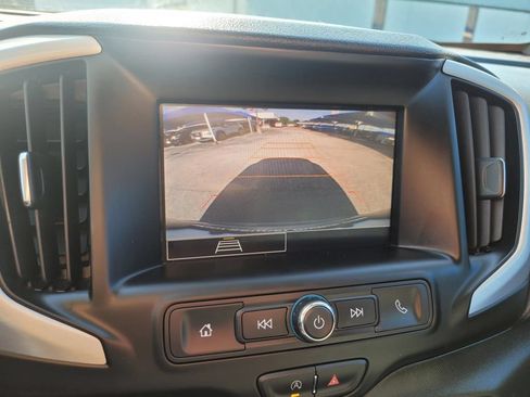 Used 2024 GMC Terrain SLE AWD/4WD image 22