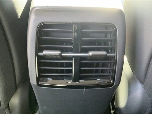 Used 2024 Kia Niro EX Touring image 34