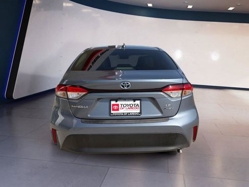 Used 2025 Toyota Corolla LE FWD image 4