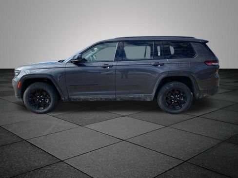 Used 2024 Jeep Grand Cherokee L Altitude image 13