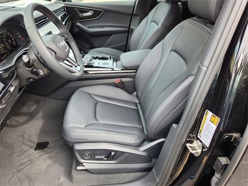 New 2025 Audi Q7 2.0T Premium image 12