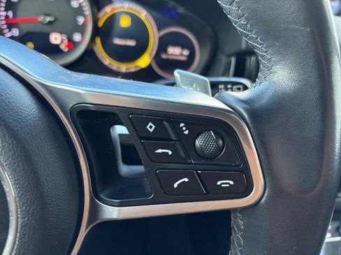 Used 2020 Porsche Cayenne S image 17