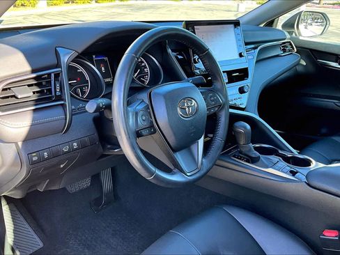 Used 2023 Toyota Camry SE image 16