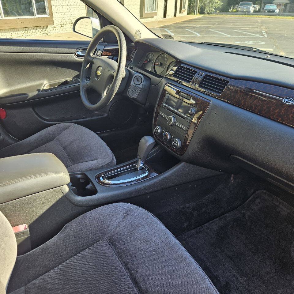 Used 2012 Chevrolet Impala LS FWD image 12