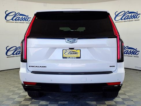 Used 2024 Cadillac Escalade Sport Platinum w/ LPO, ONYX Package image 4