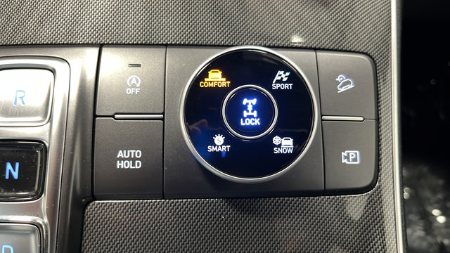 Used 2023 Hyundai Santa Fe SE AWD/4WD image 28