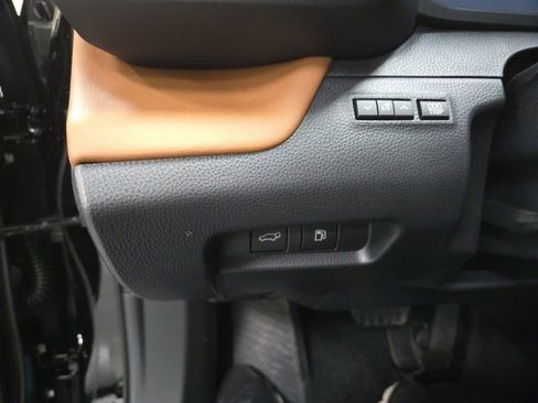 New 2025 Toyota Crown Signia image 30